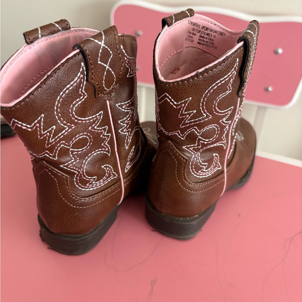 Brown Western Cowboy Boots with Pink Lining - Picture 2 of 3